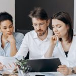 La forma correcta de implementar asignaciones desafiantes