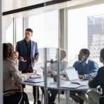 LIDERAZGO ADAPTATIVO Y SITUACIONAL: CLAVE PARA GUIAR EQUIPOS EN UN MUNDO CAMBIANTE